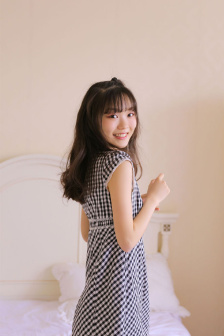《漂亮的女邻居》hd在线观看